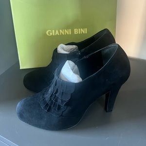 *VGUC* WOMEN’S GIANNI BINI TULA BLACK SUEDE ANKLE BOOTIES